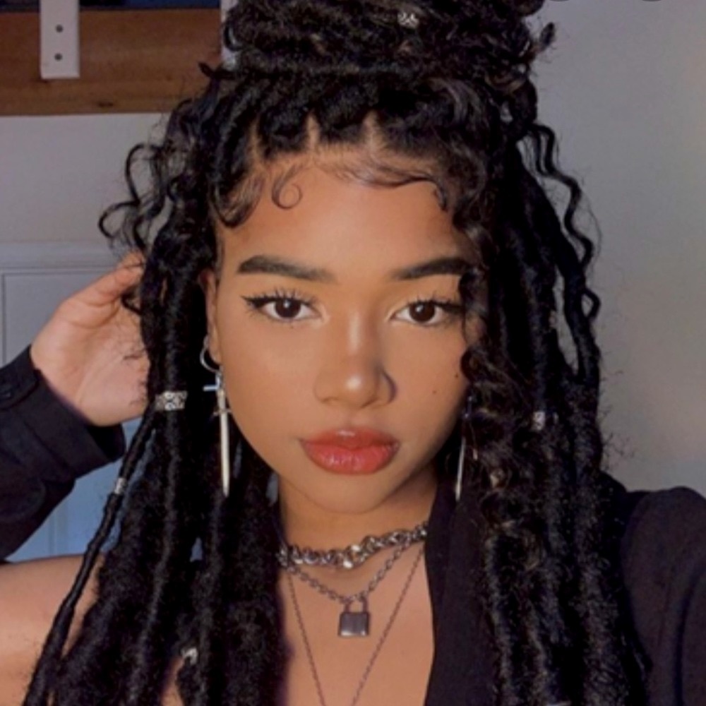 Meet your Posher, Kyra